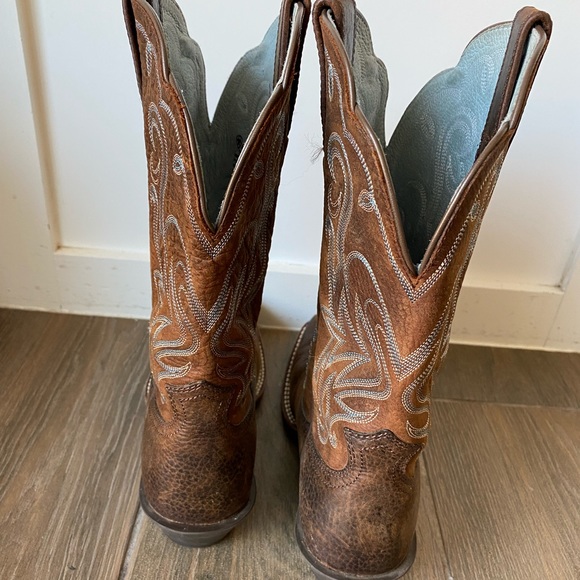 Ariat boots - Picture 2 of 4